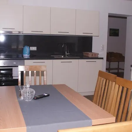 Schloegler's Apartmenthaus *