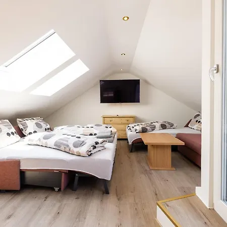 Schloegler's Apartmenthaus