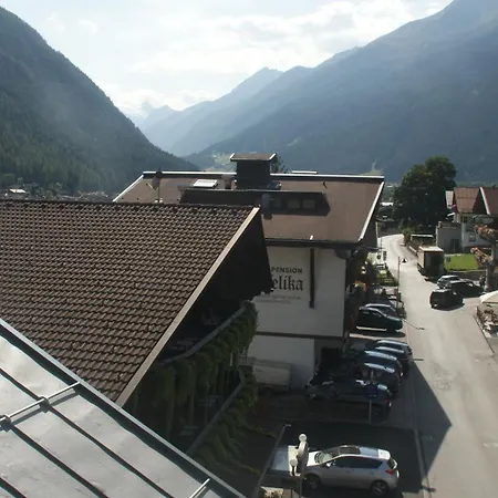 Daire Schloegler's Apartmenthaus *