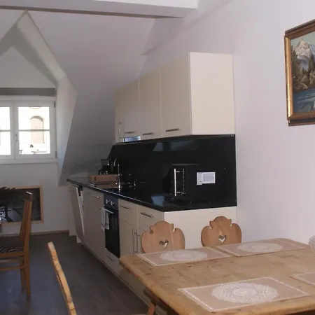 Schloegler's Apartmenthaus * Нойштифт-им-Штубайталь