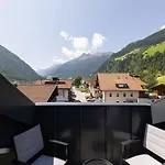 Schloegler's Apartmenthaus Apartment *